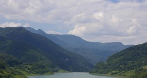 Lacul de la Siriu, destinație turistică promovată cu bani europeni