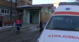 Fetiță de 8 ani, în stare gravă la spital. A fost bătută de tatăl ei cu vătraiul