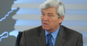 Valeriu Tabara: “In partid se asteapta ca Blaga sa renunte la candidatura”. Cezar Preda: “Nu ma cobor la mintea… politica a lui Tabara”