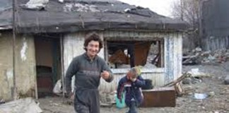 7 buzoieni primesc ajutor social de urgenţă de la Guvern