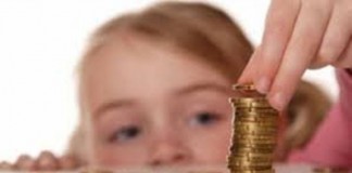 100 de euro – atât ar putea fi alocaţia fiecărui copil