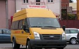 Primarul din Colţi prins la volanul microbuzului şcolar, fără a poseda însă permis pentru această categorie
