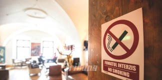 Vezi cine are dreptul să-i amendeze pe cei prinși fumând în locuri nepermise