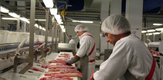 Amenzi de 10.000 de lei pentru nereguli în unităţi alimentare şi târguri de animale