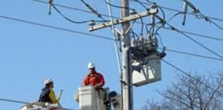 Distribuitorii de energie electrică trebuie să plătească despăgubiri pentru întreruperi. Vezi în ce condiţii şi care este cuantumul
