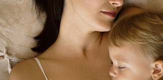 Este oficial! Mamele vor primi mai mulţi bani pentru creşterea copilului