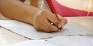 Au început înscrierile la examenul de medic primar