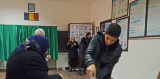 Vezi aici lunga listă a numelor celor care aspiră la un loc pe lista de candidați pentru alegerile din 11 decembrie