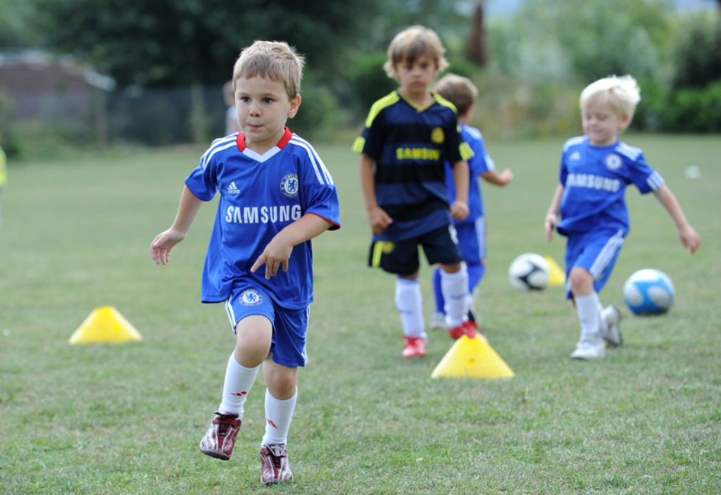 103052458DW051_Soccer_Schoo
