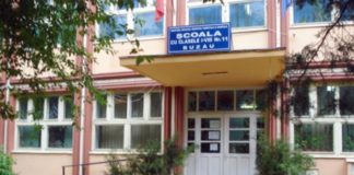 Alertă la o şcoală din Buzău după ce un profesor a fost diagnosticat cu o boală contagioasă!