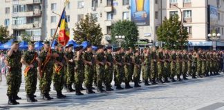 Buzoienii au sarbatorit Ziua Imnului in Piata Dacia