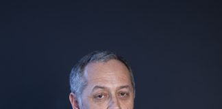 Demisie la Palatul Comunal. Vezi aici cine a plecat din Primărie