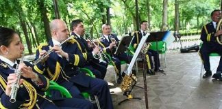 Muzica militară se va auzi astăzi în tot Buzăul. Gladiatorii, soldaţii romani şi meşteşugarii antici vor pune stăpânire pe centrul oraşului