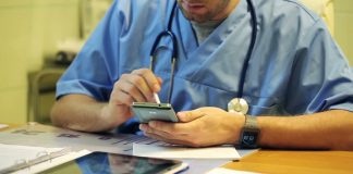 Apel disperat al medicilor de familie: „Am făcut apel chiar şi la preşedintele Iohannis pentru a ne ajuta să procurăm măşti şi combinezoane”