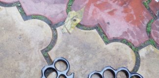 Bătaie ca în filme la Colegiul Agricol. Unul dintre bătăuşi avea la el două „boxuri”