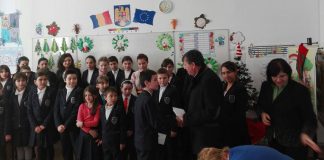 Elevii cu rezultate bune, premiați de Primăria Merei