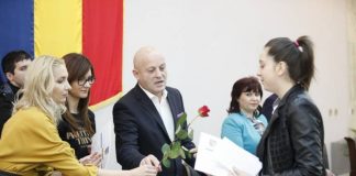 Elevii şi profesorii de elită buzoieni, premiați, mâine, de Consiliul Județean