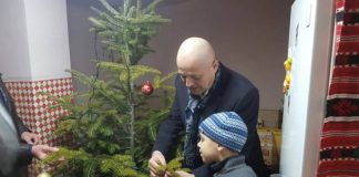 Președintele Consiliului Județean, Moș Crăciun pentru o familie refugiată din Siria