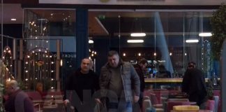 Ovidiu Anghel, cu plocon la Atanasiu? Ce schimb a avut loc între cei doi într-un mall din Bucureşti?