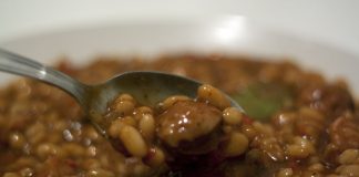 Caz de botulism la Buzău, după consumul unei conserve cu fasole