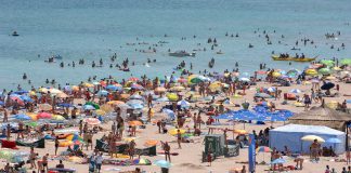 ANUNŢ de la Guvern: Vacanţe GRATIS pentru un MILION de ROMÂNI!