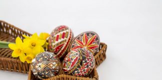 Tradiții, obiceiuri și superstiții în a doua zi de Paște