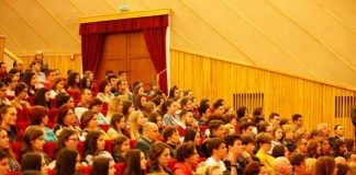 Elevi şi profesori din toată ţara, prezenţi la Olimpiada de Istorie organizată în municipiul Buzău