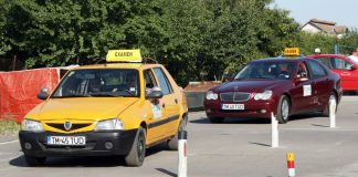S-a votat! Maşinile de şcoală de şoferi vor trebui dotate cu camere de supraveghere