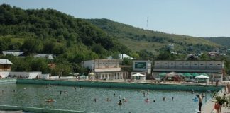 Tânăr de 36 de ani, decedat în bazinul cu apă sărată de la Monteoru. Vezi aici ce i-a adus sfârşitul