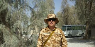 Colegii şi prietenii militarului mort în Afganistan, copleşiţi de durere