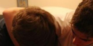 Bătaie ca în filme la Economic. Doi elevi de clasa a XI-a s-au snopit în bătaie