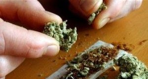 Perchezitii la traficanti de etnobotanice din judetul Buzau