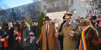 Eveniment de exceptie in curtea Muzeului Judetean. Peste 500 de buzoieni, prinsi in hora