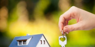 Tânăr din Buzău, reţinut după ce a înşelat două persoane promiţându-le închirierea unei vile în Azuga