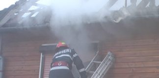 Incendii simultane la două case din municipiul Buzău