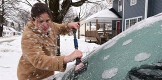 Meteorologii anunţă: lapoviţă, ninsoare, polei şi vreme deosebit de rece, până marţi, la ora 21:00