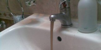 Apa murdară de la robinete, scăzută din factură