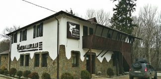 Pensiunea Umbra Lupului, mistuita de flacari. 14 persoane s-au autoevacuat