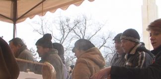 Aproape 4000 de porții de fasole cu ciolan, pregătite de Consiliul Județean buzoienilor