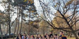 Grupul „Flori de liliac” de la Cernătești a încântat publicul din Crâng