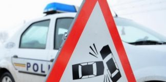Accident pe E85. Impact între un camion și un autoturism