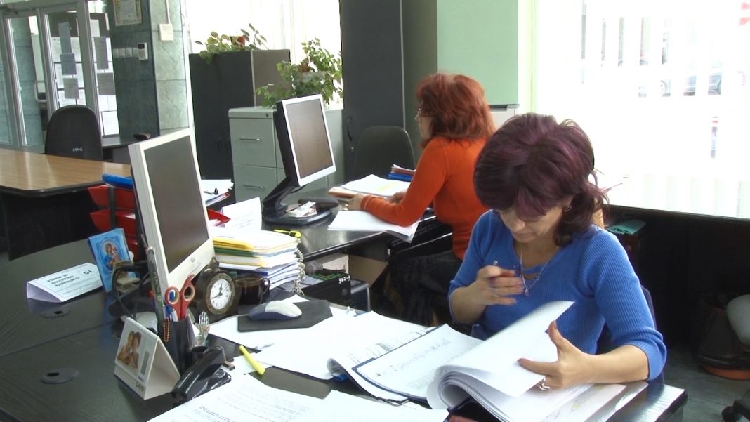 Vesti-bune-pentru-bugetari_Catalina-Sandu_04_06_14.Still001