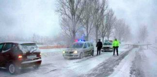 Informare de vreme rece, ninsori şi depuneri de polei, valabilă până marţi dimineaţa