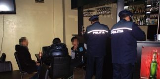 Elevi chiulangii, căutați de polițiști prin baruri