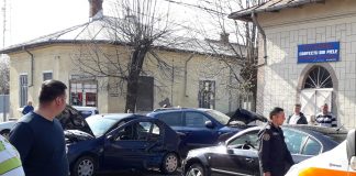 Update Accident cu 3 masini la intersecția străzilor Col. Buzoianu cu Plevnei
