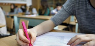 Elevii susțin astăzi proba la matematică, la Evaluarea Națională