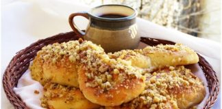 Tradiţii la sărbătoarea mucenicilor. 9 martie, ziua în care bărbaţii beau 44 de pahare cu vin, iar femeile fac sfinţişori