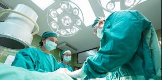 Tânăr din Buzău vinde mașina pentru a face rost de bani pentru un transplant de rinichi