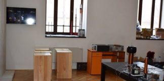 YuMi, un robot industrial cu două braţe, la Muzeul Județean Buzău