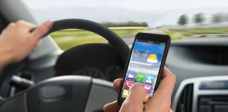 Amenzi drastice pentru folosirea telefonului la volan